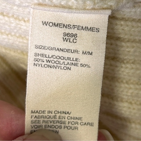 Woolrich Women’s Size Medium Wool Blend Vest Ivory Cable Knit Fisherman Outdoor - Picture 8 of 12